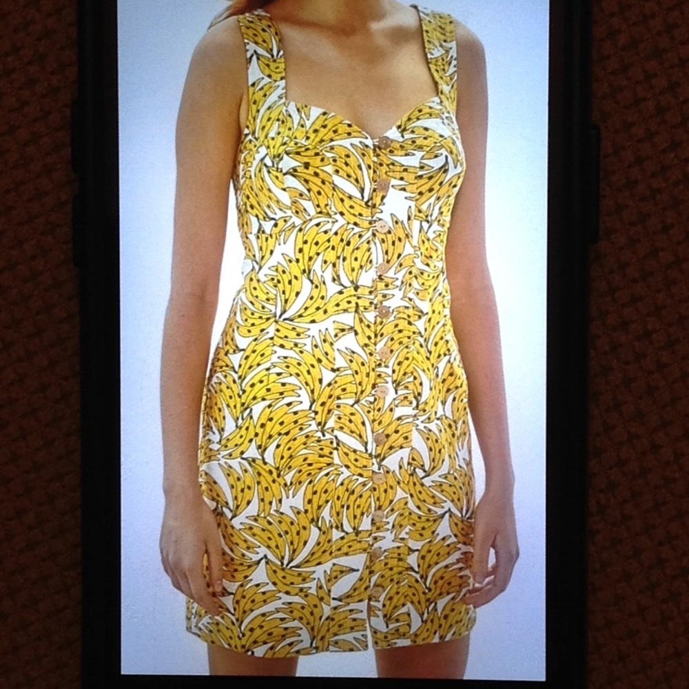 🍌✔️🍌 FARM Rio - White Spotted Button Down Dress